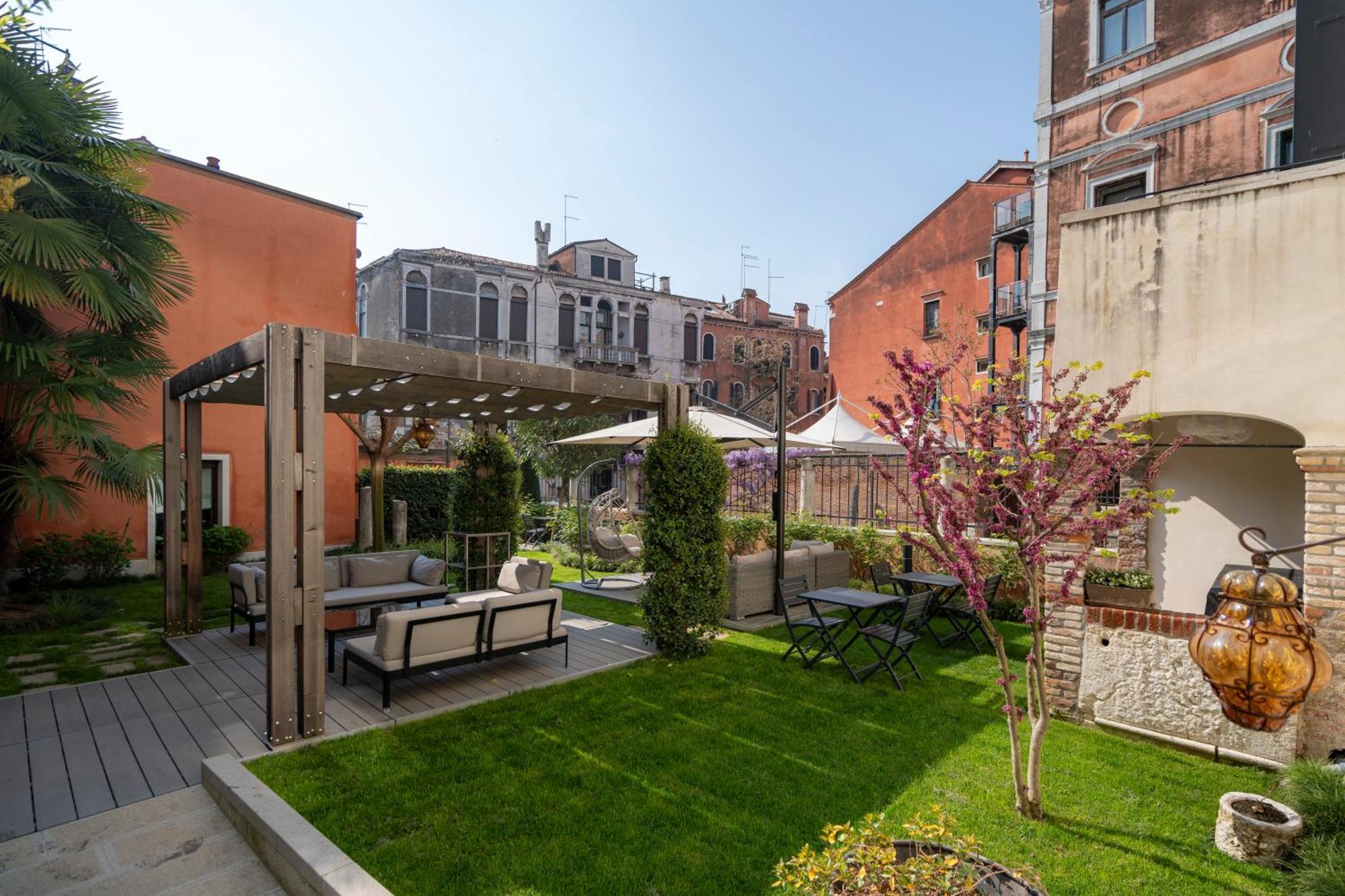 Appartamento Palazzo Morosini Degli Spezieri *