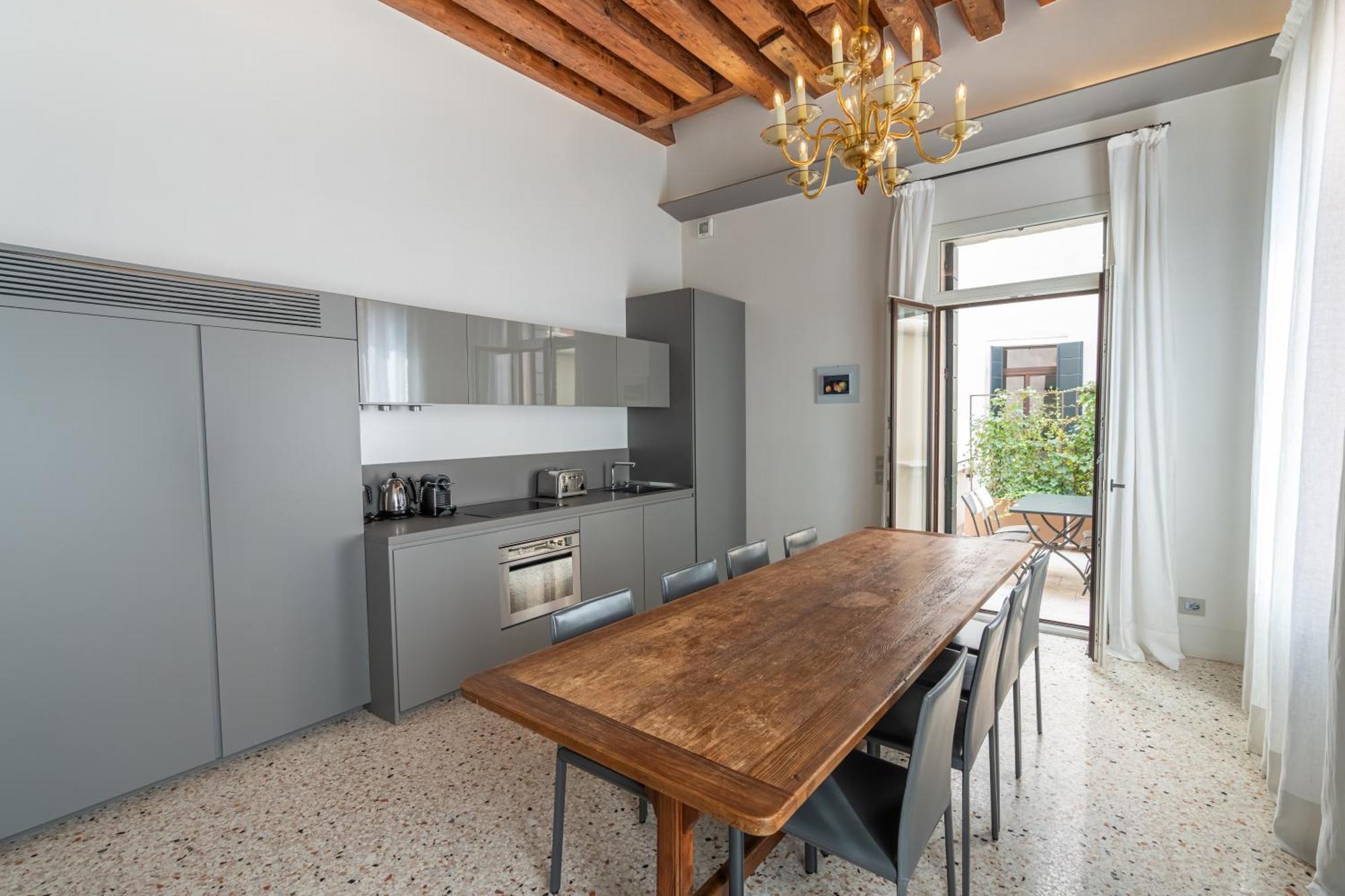 Appartamento Palazzo Morosini Degli Spezieri *